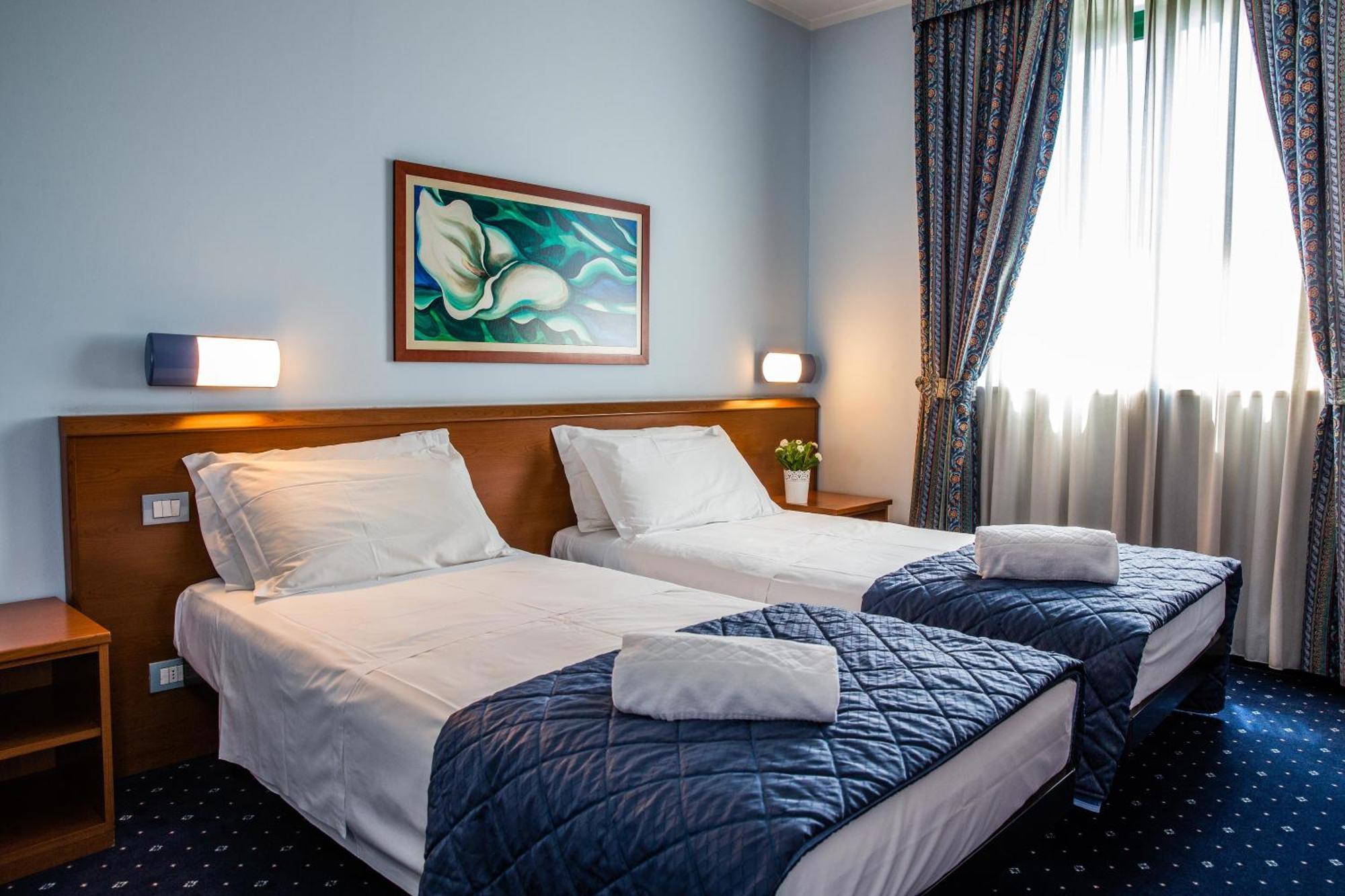 Hotel Glis San Mauro Torinese Bagian luar foto