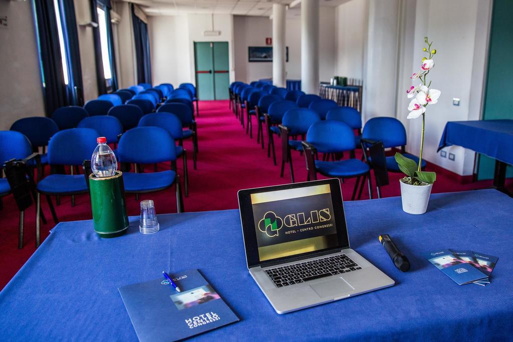 Hotel Glis San Mauro Torinese Bagian luar foto