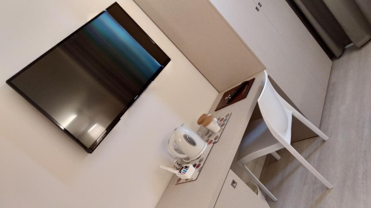 Hotel Glis San Mauro Torinese Bagian luar foto