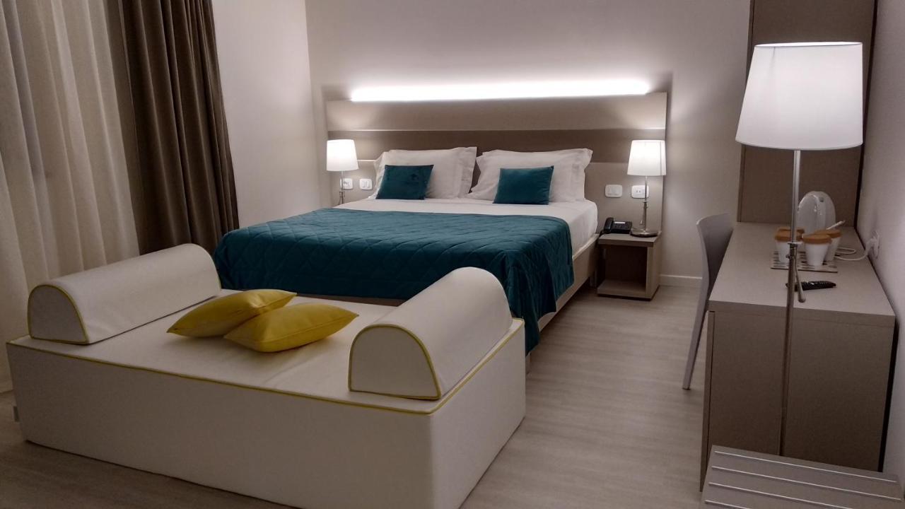 Hotel Glis San Mauro Torinese Bagian luar foto