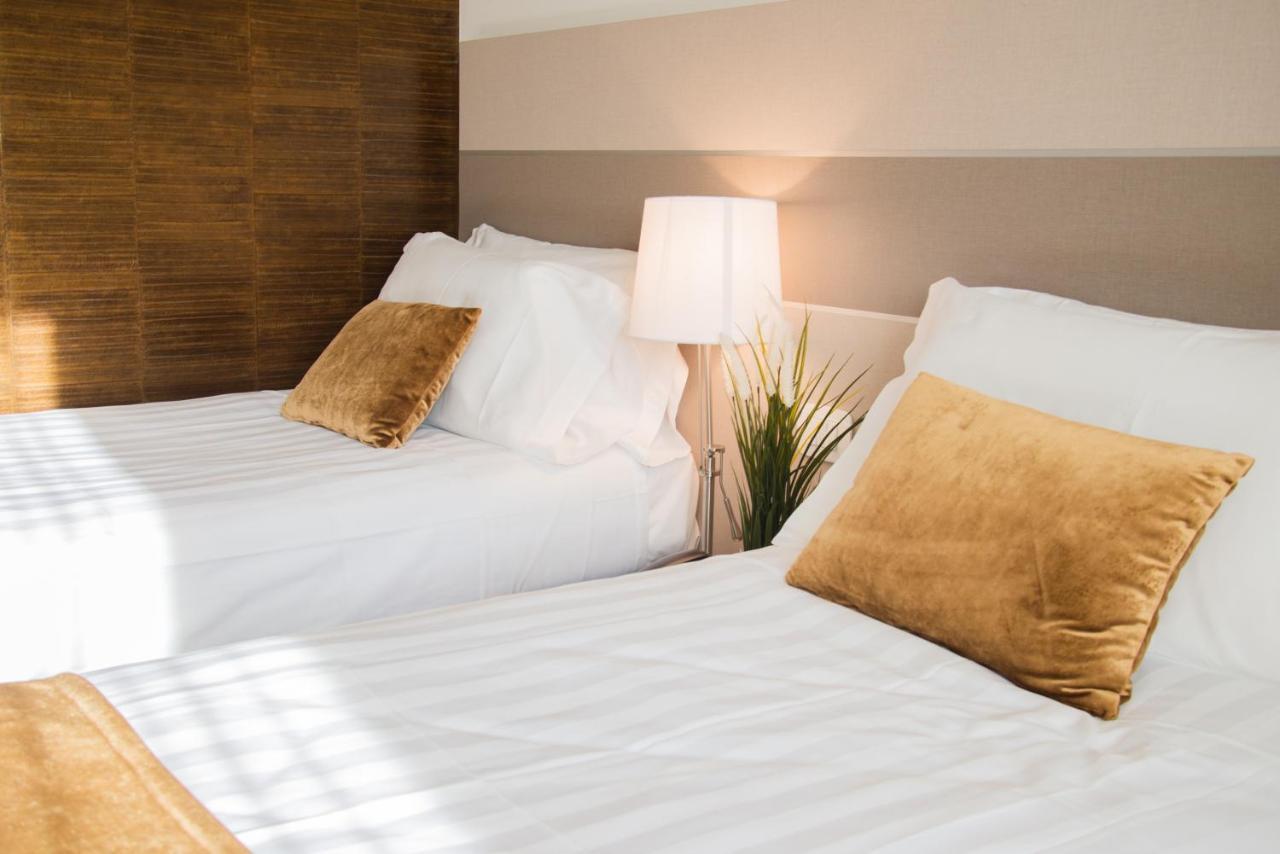 Hotel Glis San Mauro Torinese Bagian luar foto