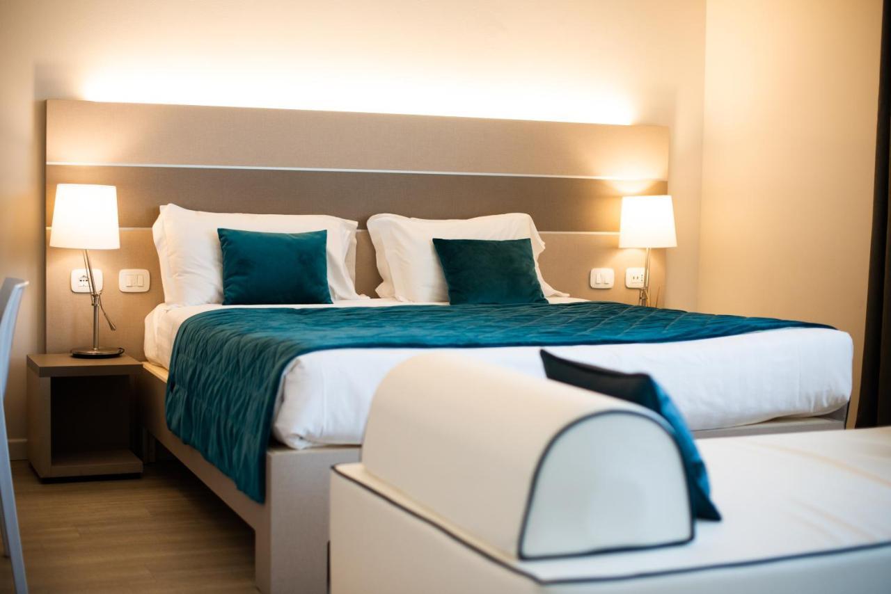 Hotel Glis San Mauro Torinese Bagian luar foto