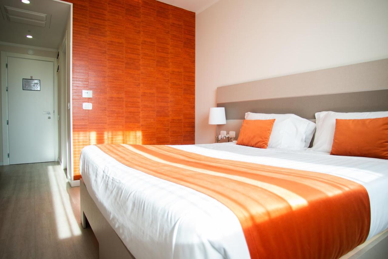 Hotel Glis San Mauro Torinese Bagian luar foto
